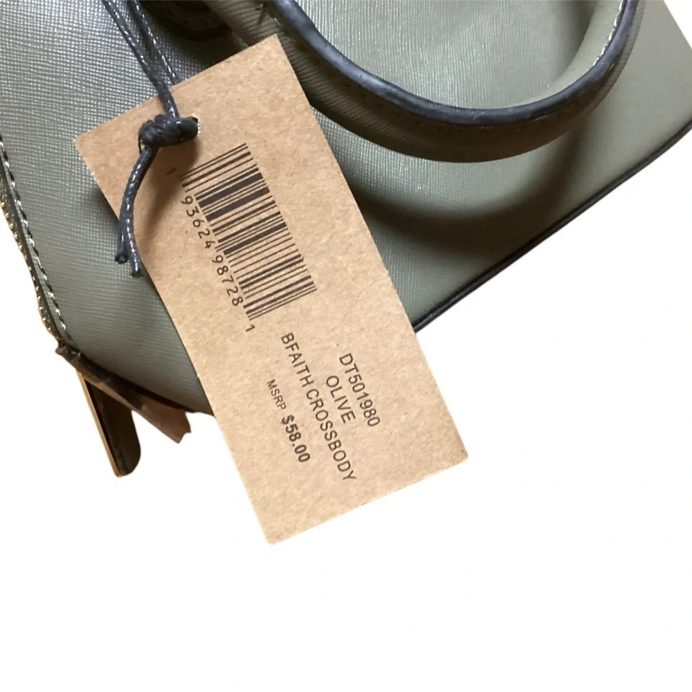 STEVE MADDEN FAITH PURSE IN OLIVE GREEN.  GREAT STARTER PURSE AND GIFT